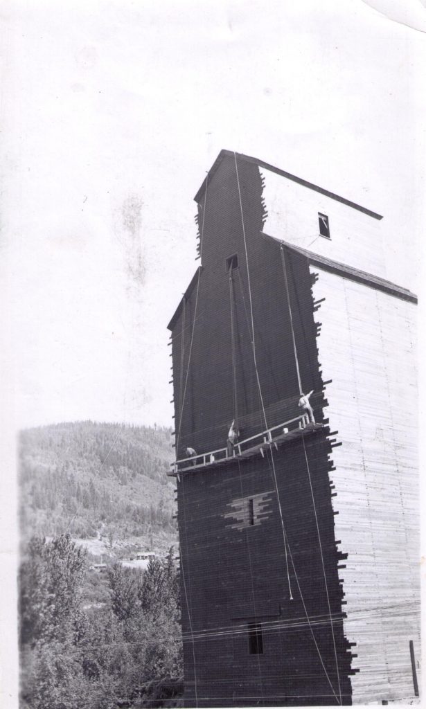 Wynndel grain elevator, 1935, near Creston BC